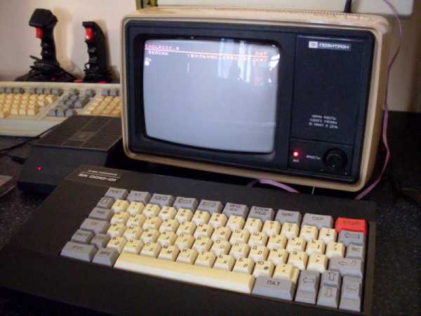 Как назывался первый мультимедийный компьютер ibm pc xt альтаир 8800 amiga 1000 macintosh apple ii